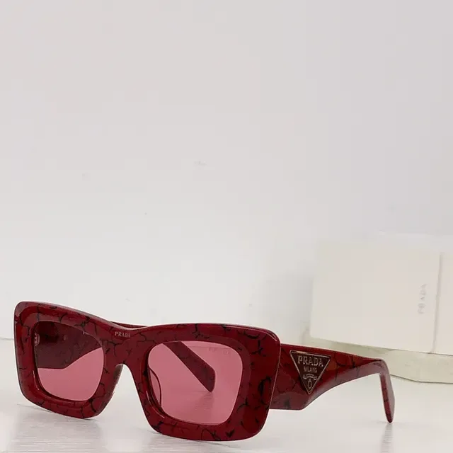 Prada Gafas de Sol Cuadradas Oversized Marco Negro Lente Rosa 3