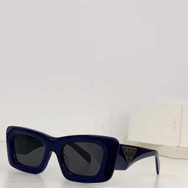 Prada Gafas de Sol Cuadradas Oversized Marco Negro Lente Rosa 6