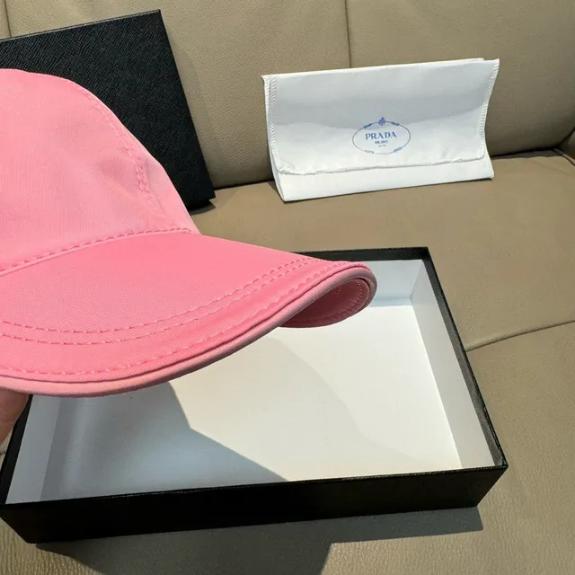 Prada 粉色光滑合成纤维结构六片皇冠棒球帽 5