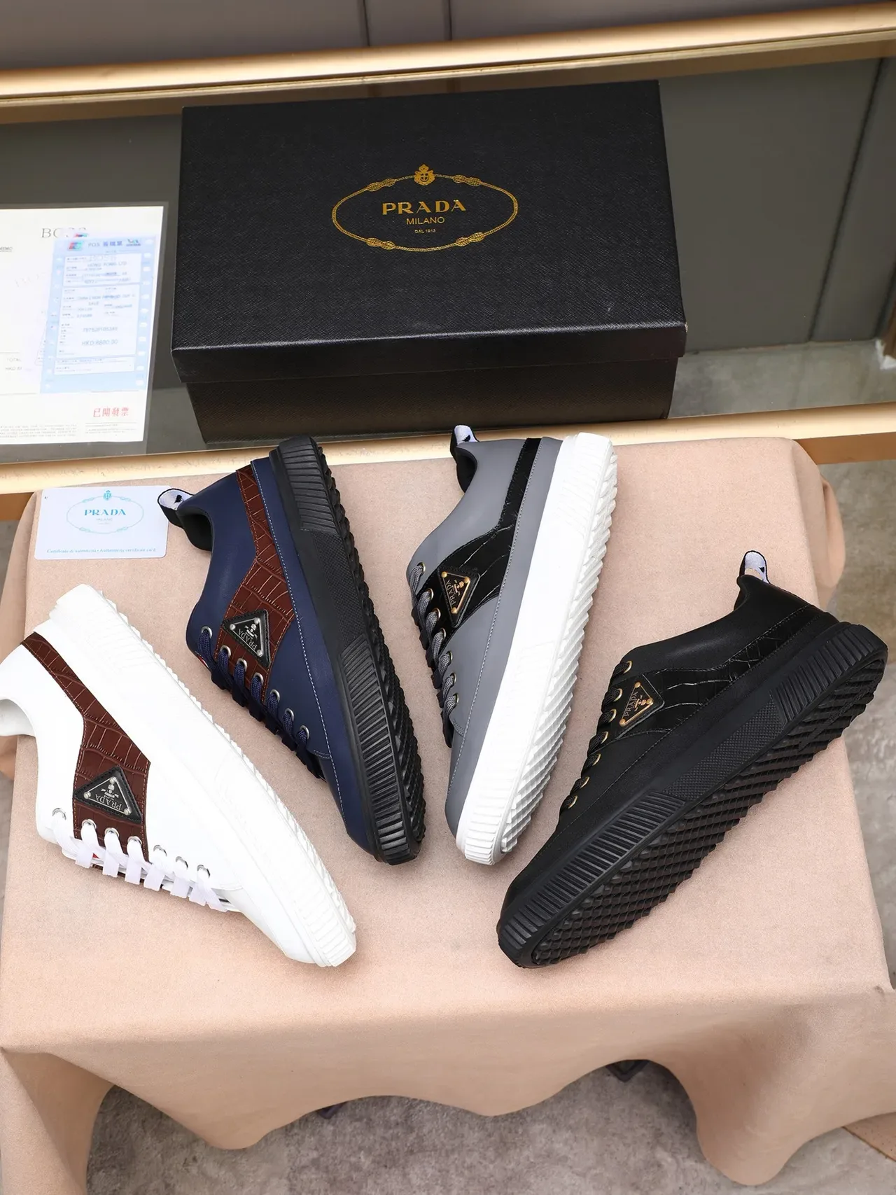 Prada Sneakers Lifestyle Blanc et Marron avec Panneaux Croc 2