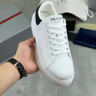 Prada 白黑低帮平台鞋生活休闲鞋