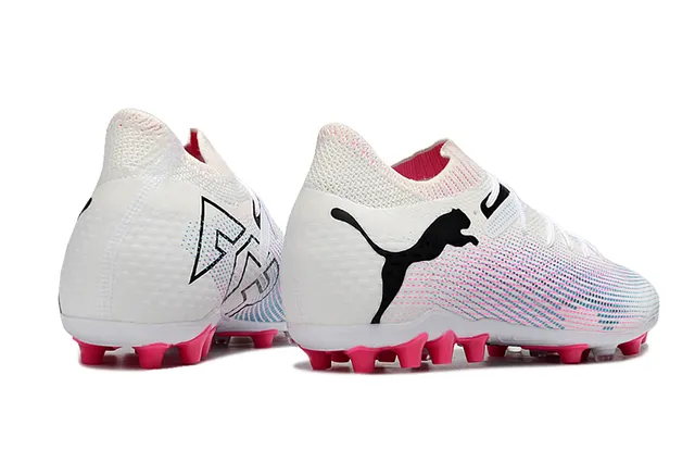 Puma Future Z 白色粉色渐变草地足球鞋 5