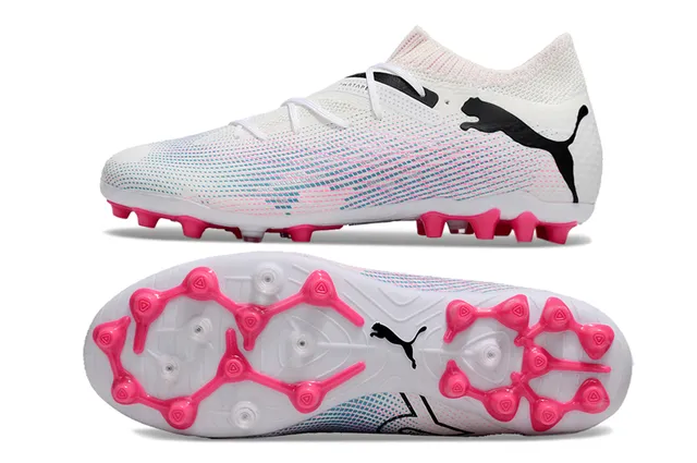 Puma Future Z 白色粉色渐变草地足球鞋 6