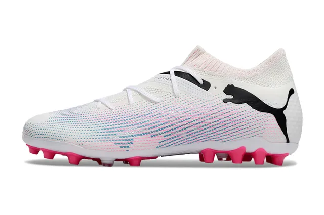 Puma Future Z 白色粉色渐变草地足球鞋 7