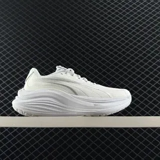 Puma Magmax Nitro Off-White দৌড়ের জুতা