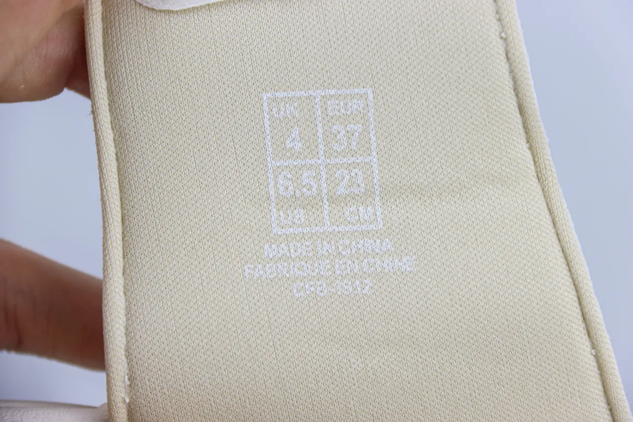 白色和米色 Puma Slide 拖鞋 2