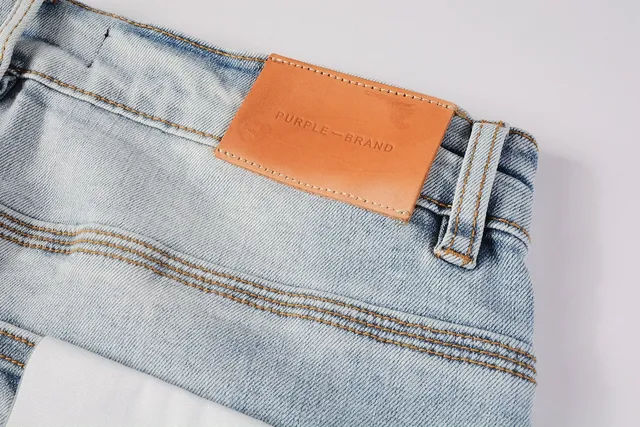 Purple Brand jeans denim azul preto lavado claro impressão gráfica assimétrica 4