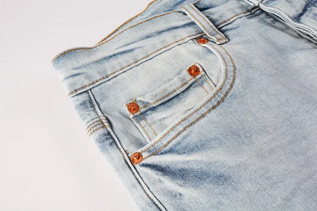 Purple Brand jeans denim azul preto lavado claro impressão gráfica assimétrica 9