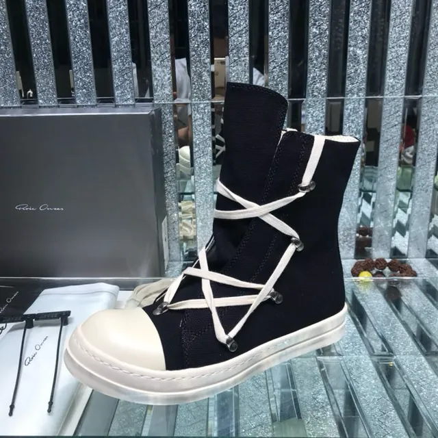 Rick Owens কালো সাদা হাই-টপ ক্রিসক্রস লেসিং এনকেল বুট 2