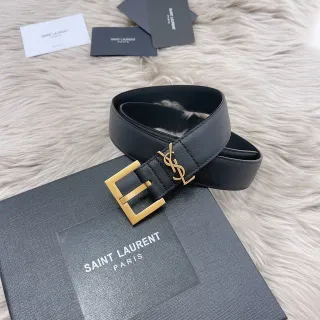 Saint Laurent क्लासिक मोनोग्राम काला लेदर बेल्ट
