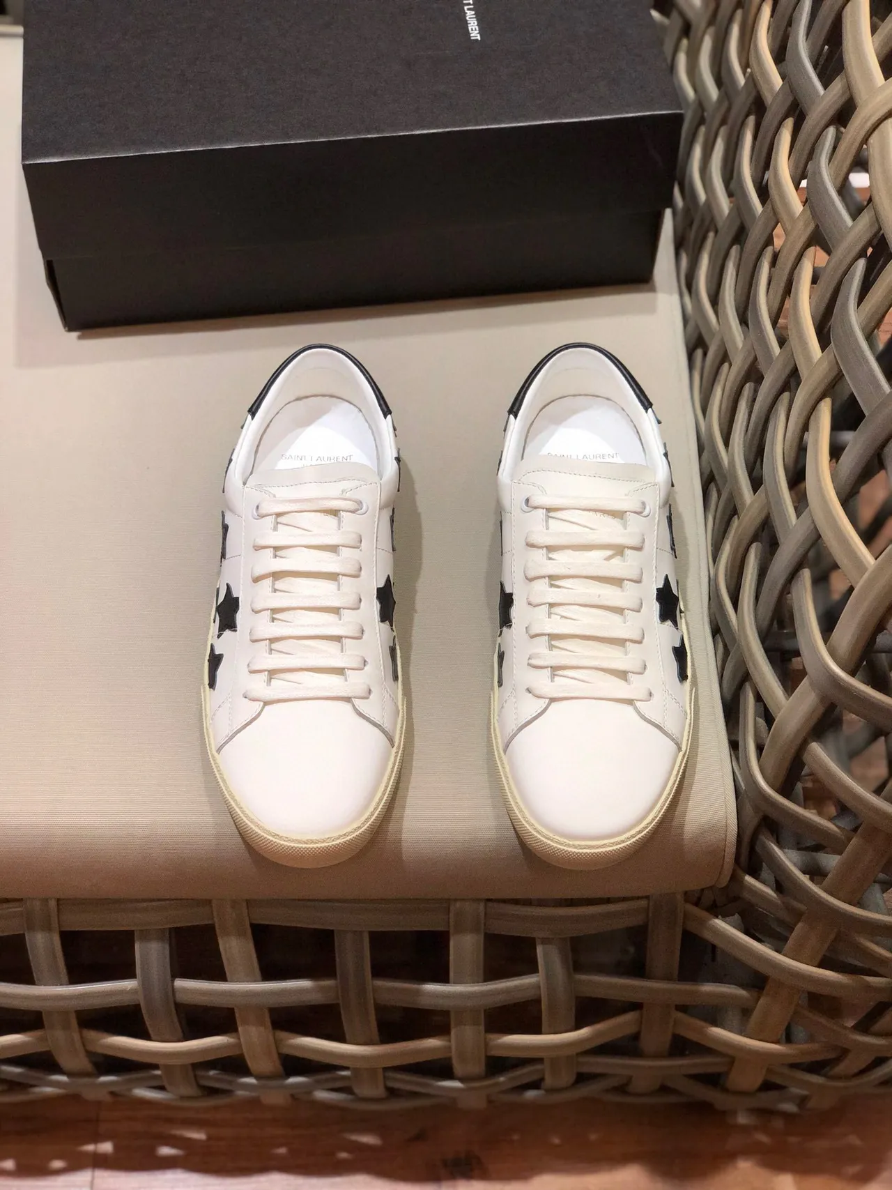 Saint Laurent Classic Star White Black الجلد العلوي التطبيقات حذاء أسلوب حياة 9