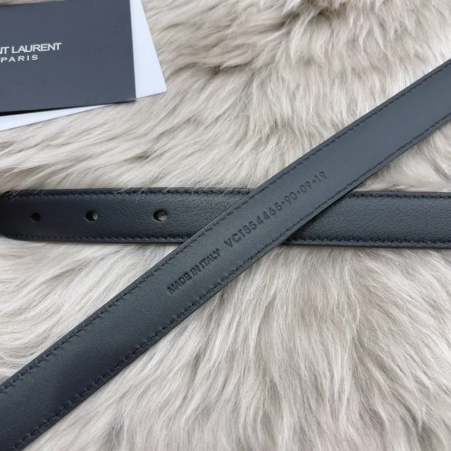 Saint Laurent Monogram 黑色皮革腰带 6