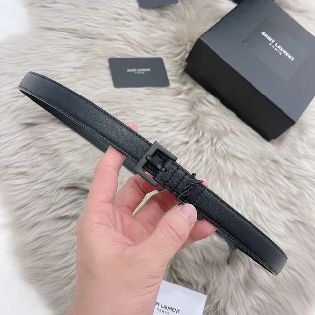 Saint Laurent Monogram 黑色皮革腰带 9