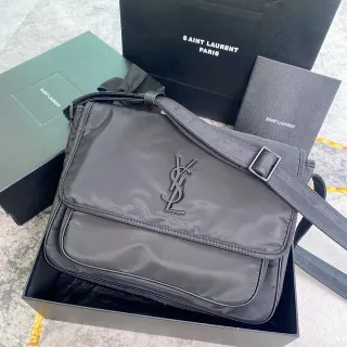 Saint Laurent Niki Messenger काला संरचित फ्लैप-फ्रंट मैट नायलॉन मेसेंजर बैग