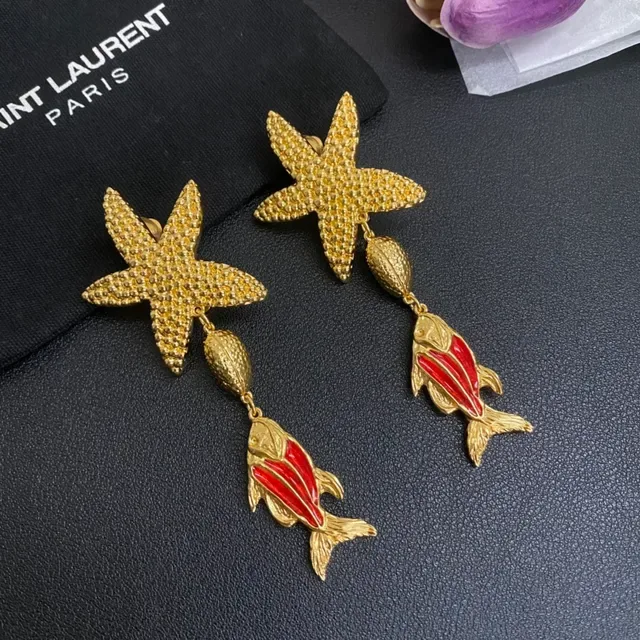Saint Laurent স্টারফিশ এবং এনামেল ফিশ ড্যাঙ্গলিং ইয়াররিংস 6