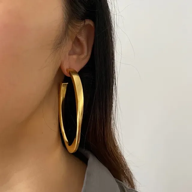 Saint Laurent Twisted Hoop Polished Gold Earrings 3