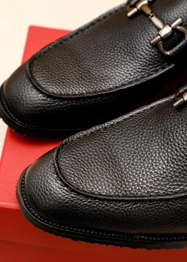 Salvatore Ferragamo Gancini কালো পেবল্ড লেদার হর্সবিট বাকল লোফার্স 7