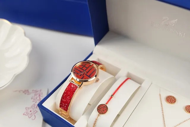Swarovski লাল সোনা এনামেল দ্বৈত সুখের নকশা মেটাল নেকলেস 3