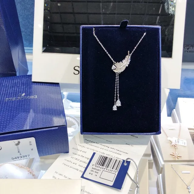 Swarovski Silver Transparent Feather-Shaped Pendant Pavé-Crystal Setting Necklace 9