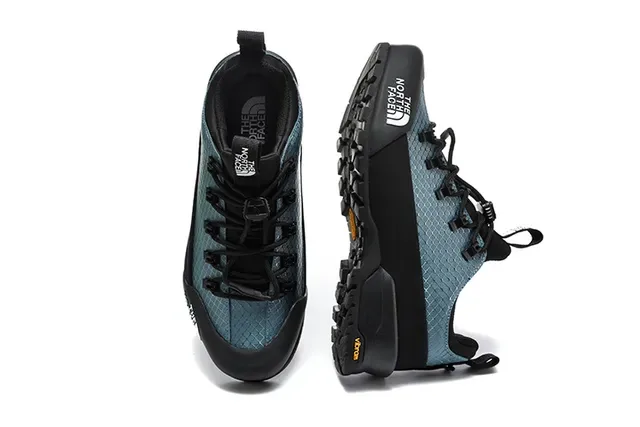 The North Face White Black Low-Cut Hiking Boot Grid-Mesh Upper Sneakers 8
