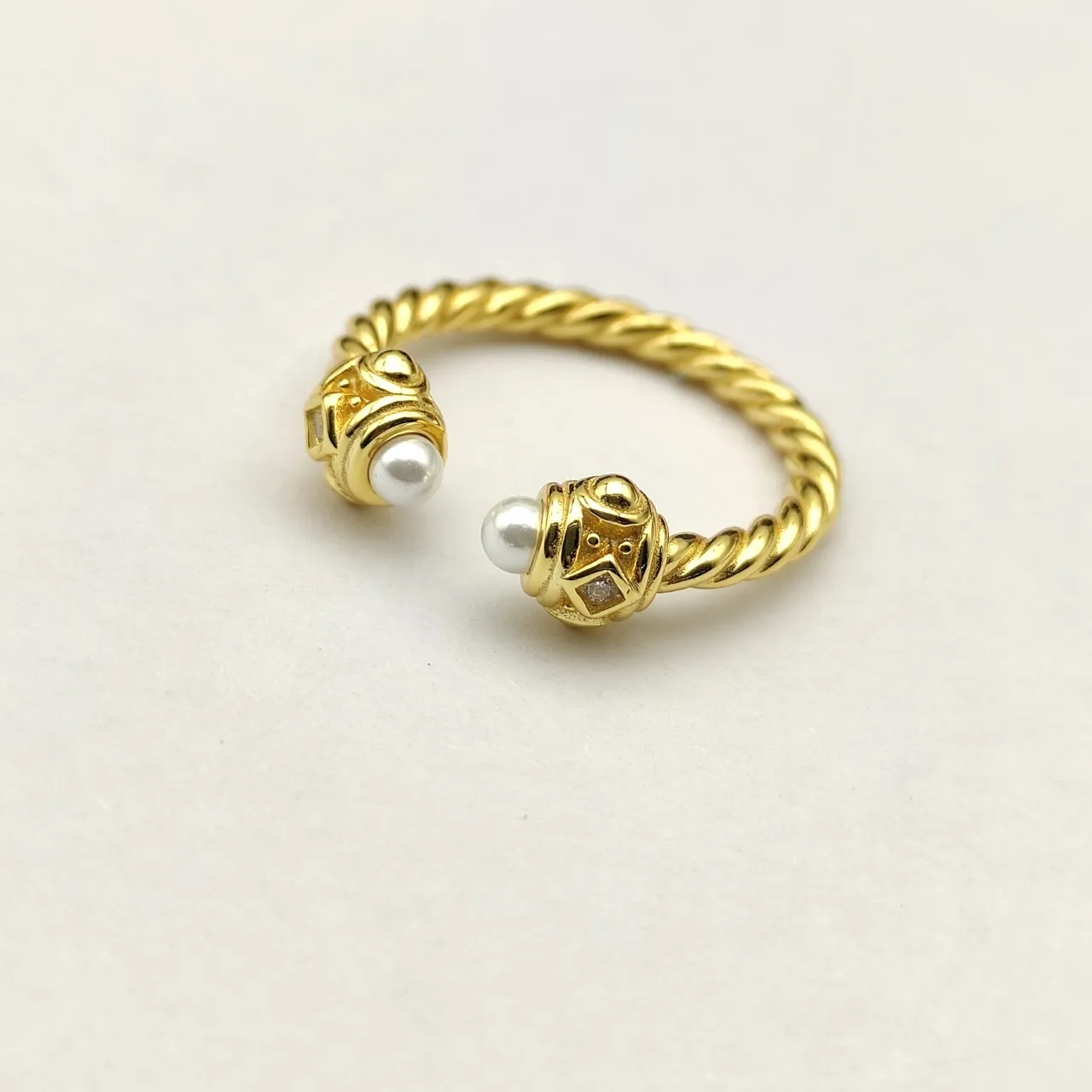 Tiffany & Co. Anillo de perla y diamante estilo cuerda 5