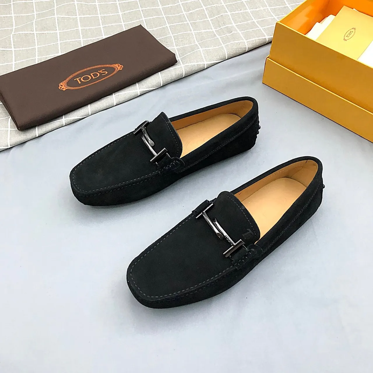 Tod's Double T Loafer Mocassins en Daim Noir pour Hommes 3