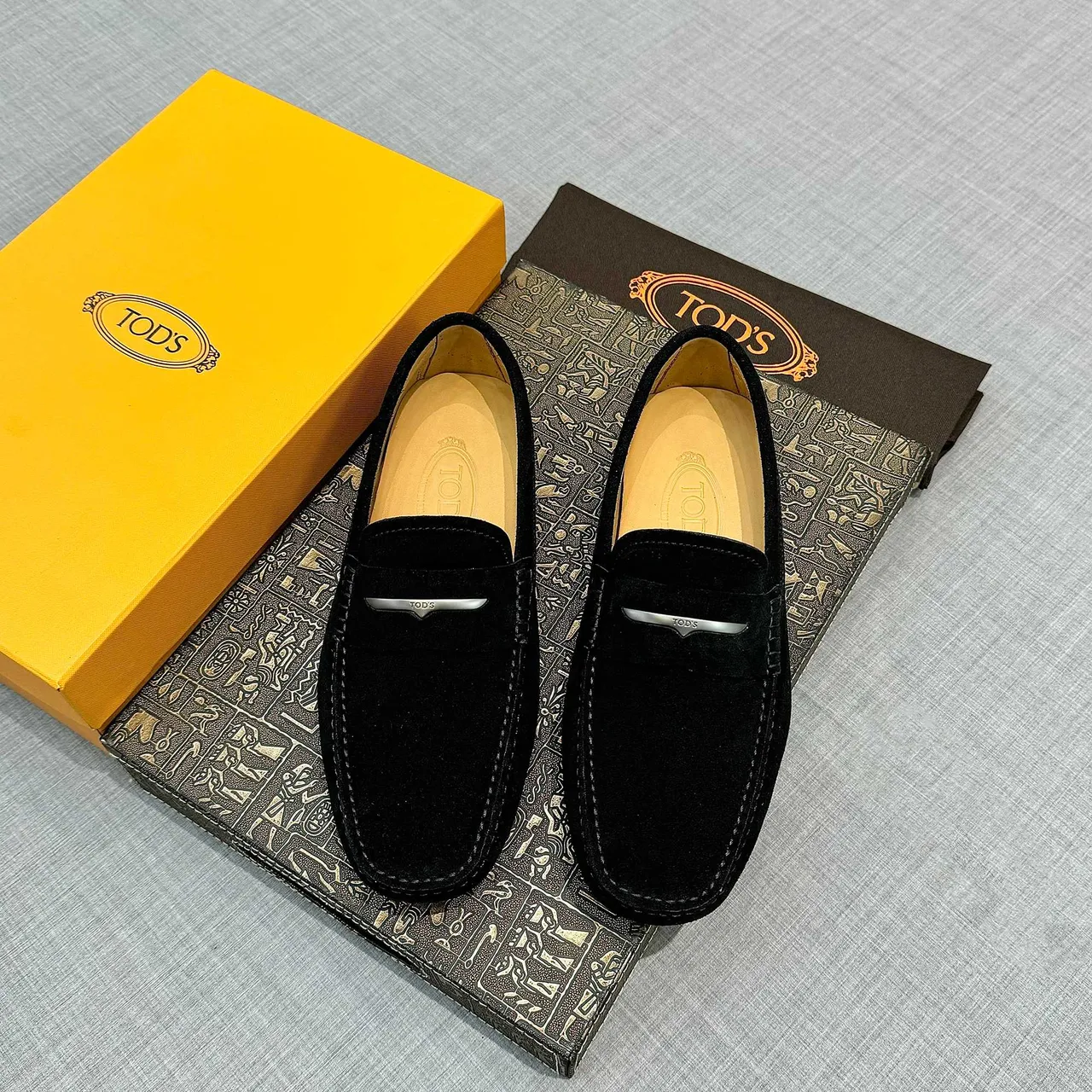 Tod's Driving Loafer Black Beige Suede Upper Horsebit Metal Accent Loafer 6