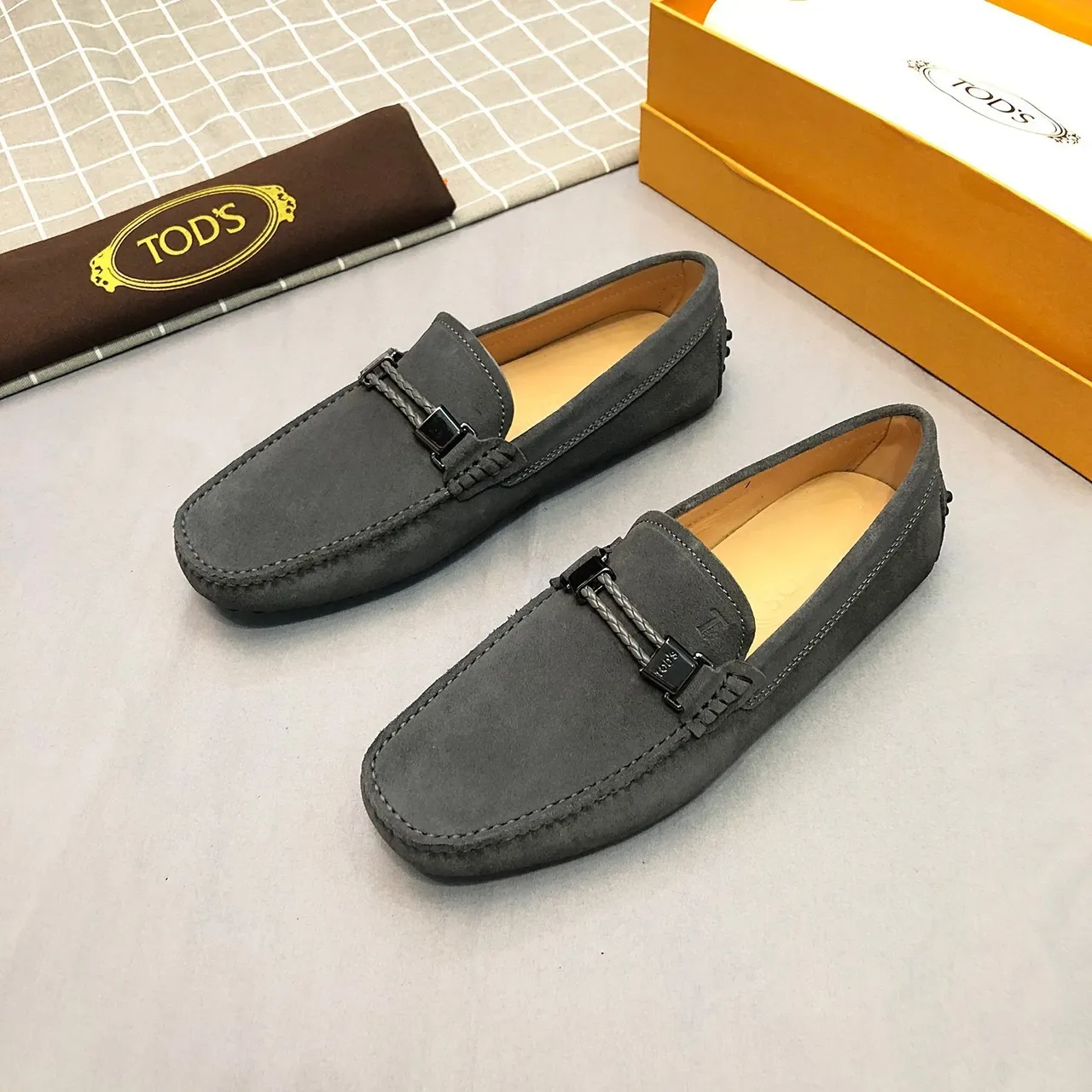 Tod's Gommino Mocassins Daim Gris Bride Tressée 2