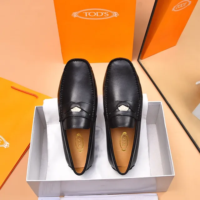 Tod's Horsebit Loafer Black Gold Leather Buckle Loafer 3