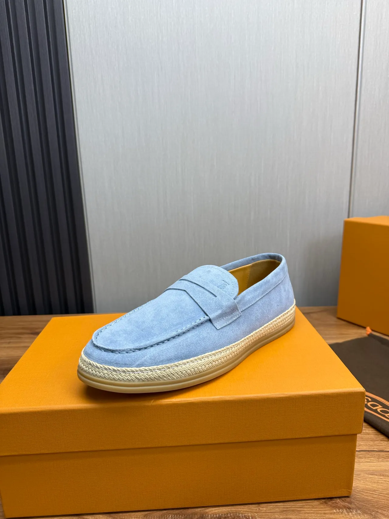 Tod's Mocassim de Camurça Superior Azul Bege Alçadeira Penny 2