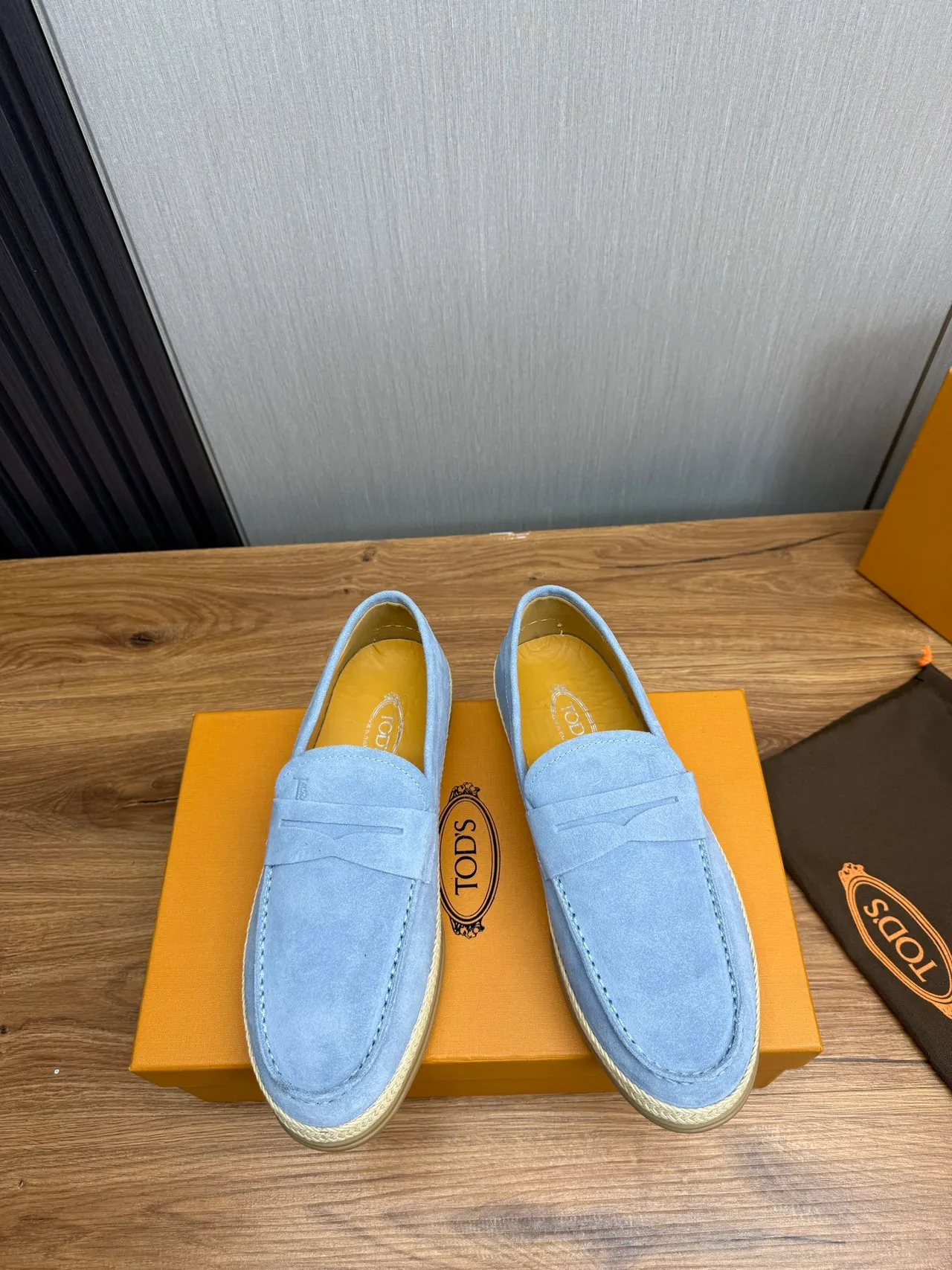 Tod's Mocassim de Camurça Superior Azul Bege Alçadeira Penny 3