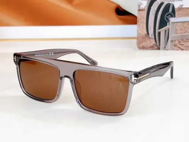 Gafas de sol Tom Ford negro marrón oversized rectangular marco de acetato 2