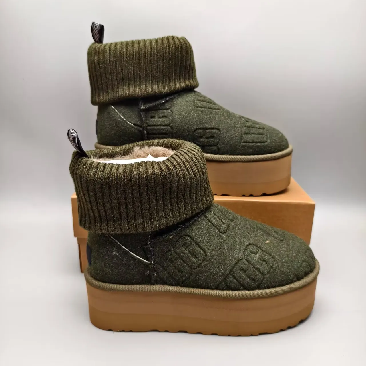 UGG Verde Ejército Beige Suela Plataforma Puño de Punto Acanalado Botas de Nieve 6