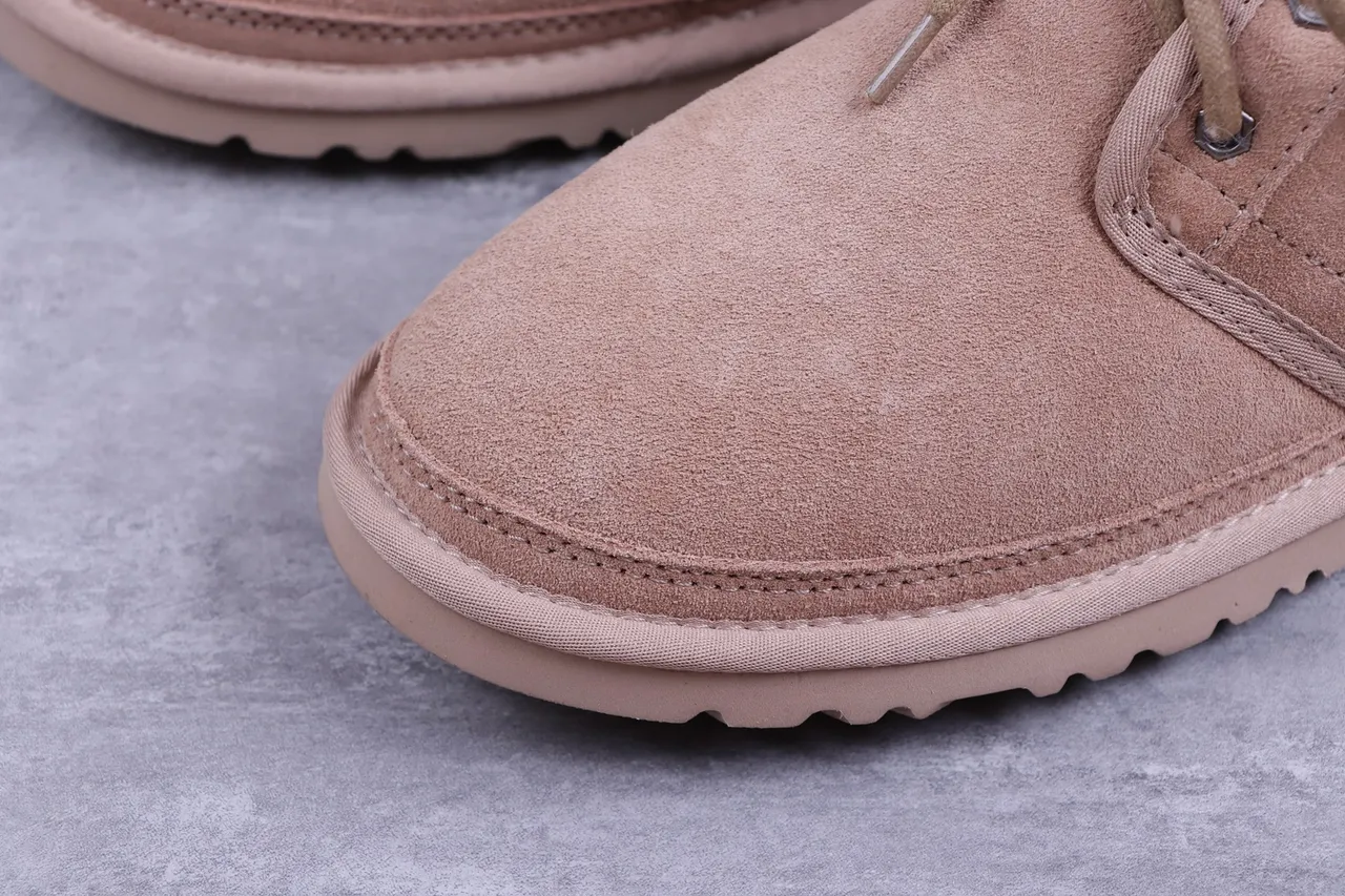 UGG 米色白色麂皮鞋面羊毛皮里雪靴 4