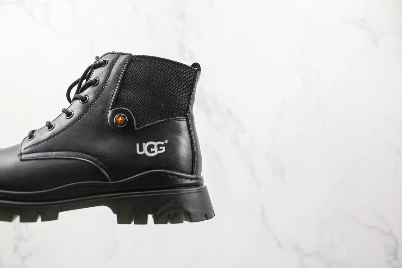 UGG কালো লেস-আপ ইলাস্টিক সাইড গুসেট এনকেল বুট 7