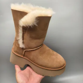 UGG Brown Beige 麂皮羊毛内里雪靴