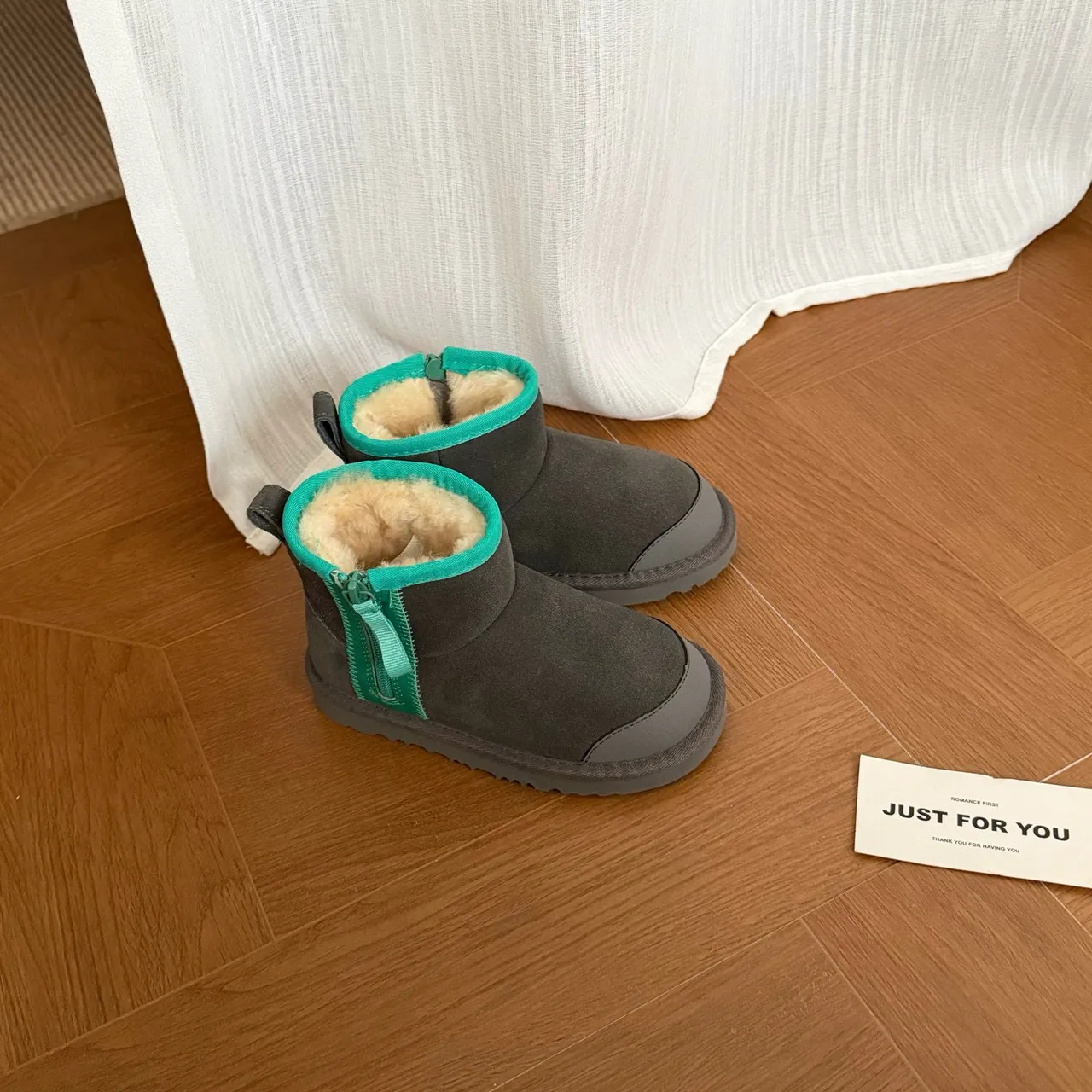 UGG 棕橙麂皮鞋面羊毛里雪靴 4