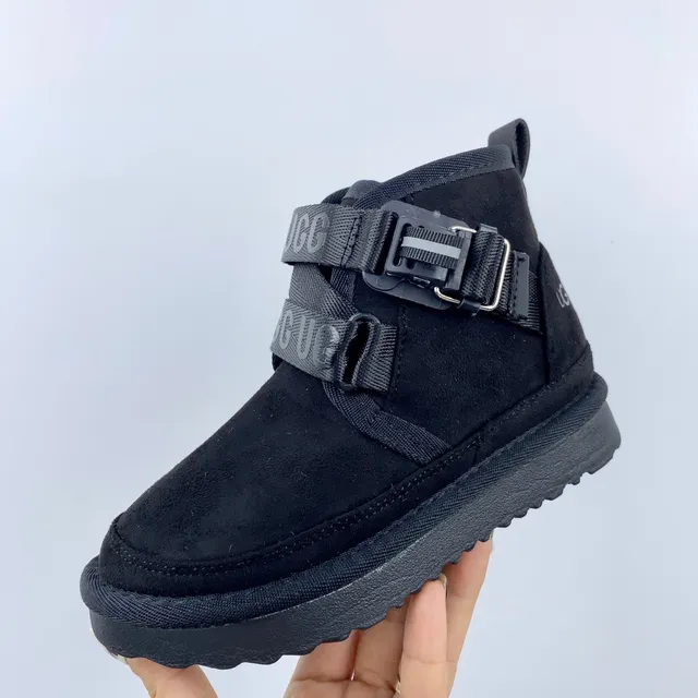 UGG भूरी मखमली ऊपरी डुअल बकिल स्ट्रैप स्नो बूट्स 12