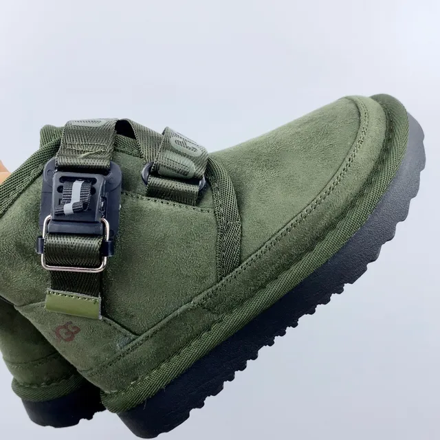 UGG भूरी मखमली ऊपरी डुअल बकिल स्ट्रैप स्नो बूट्स 17