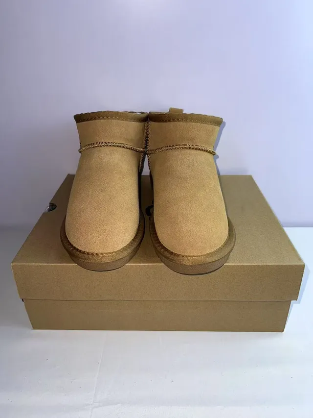 UGG Classic Mini Tan 麂皮雪靴 5