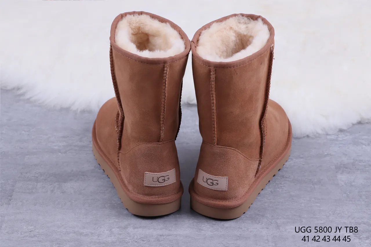 UGG经典短款栗色麂皮羊毛内里雪靴 8