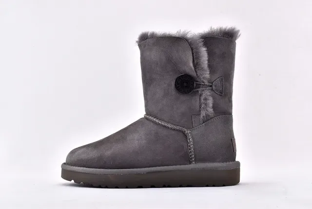 UGG Bottes de Neige Gris avec Upper Daim et Doublure en Mouton 8