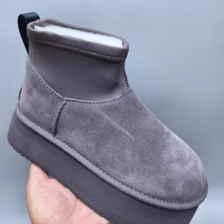 UGG Gray White Platform Sole Suede Upper Snow Boots