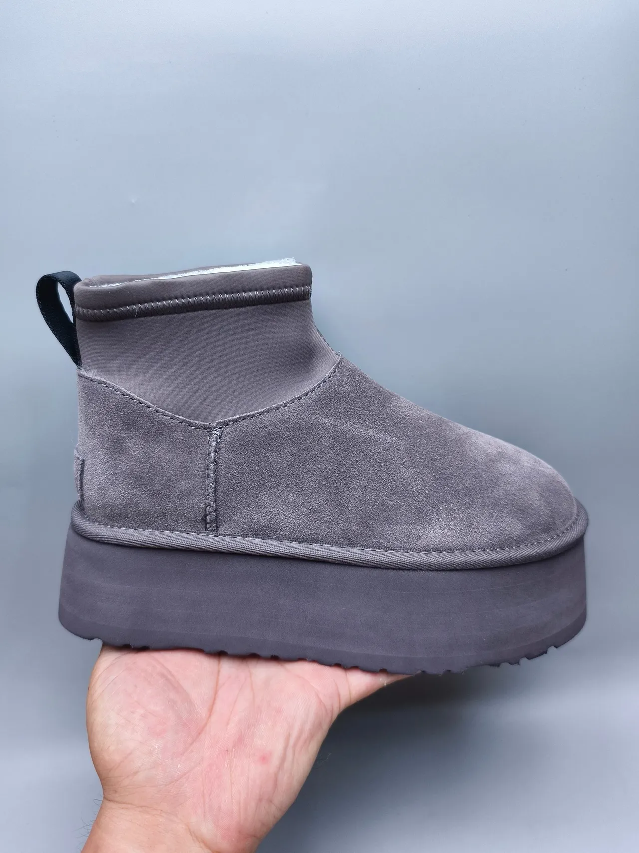 UGG رمادي أبيض منصة كعب جلد ناعم علوي أحذية ثلج 2