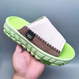 UGG 绿米色 粗厚模制鞋底 羊毛边装饰 带鞋带拖鞋