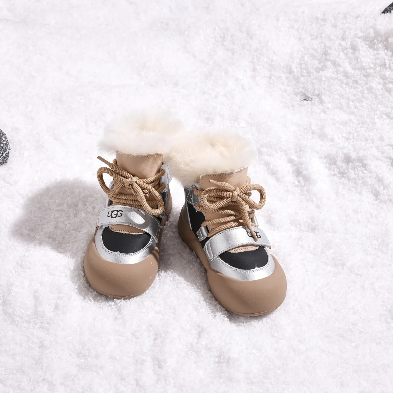 UGG 粉米色 厚底 羊毛领 雪靴 15