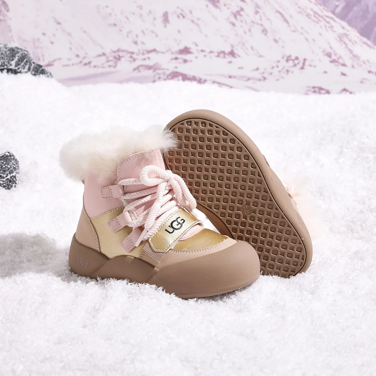 UGG 粉米色 厚底 羊毛领 雪靴 18