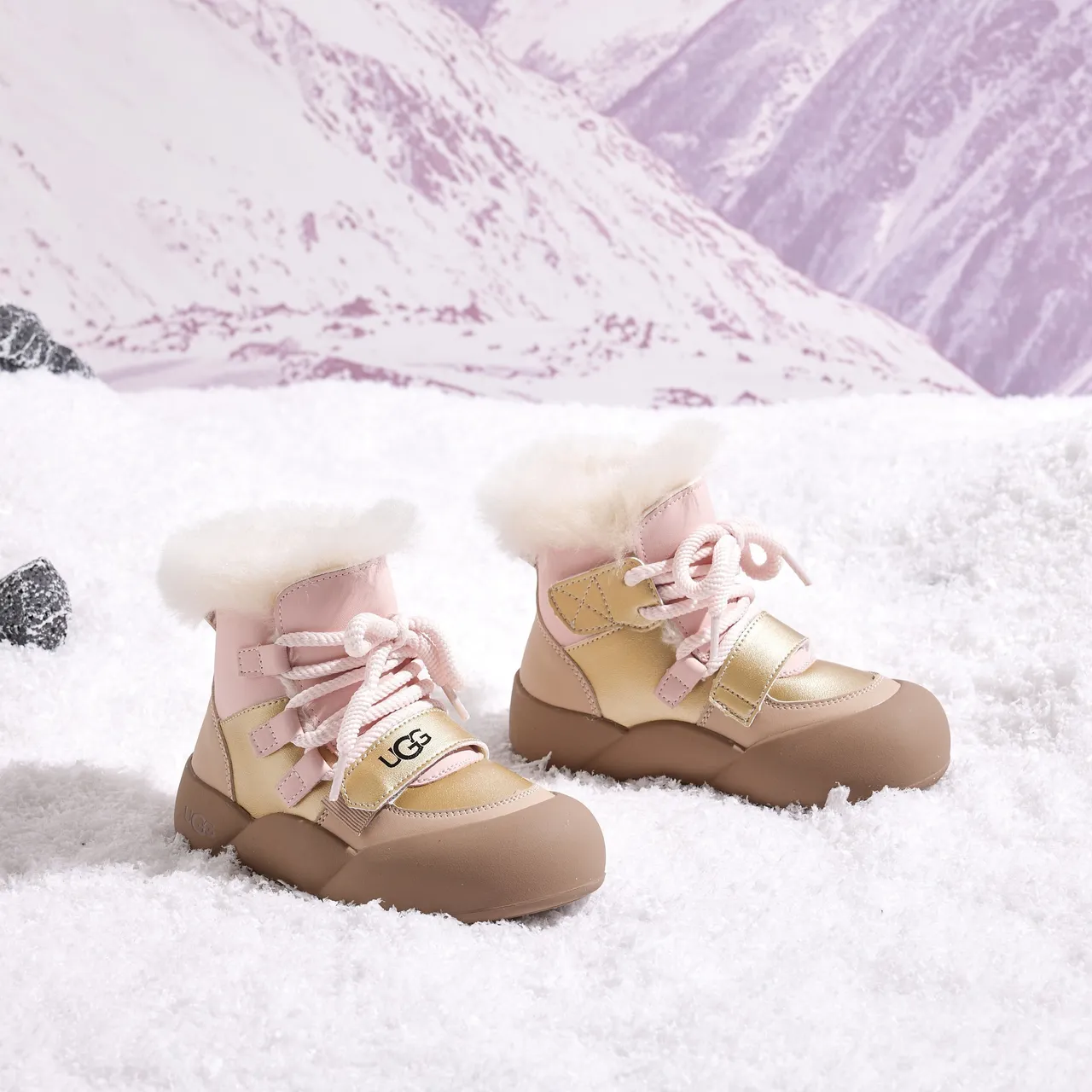 UGG 粉米色 厚底 羊毛领 雪靴 19