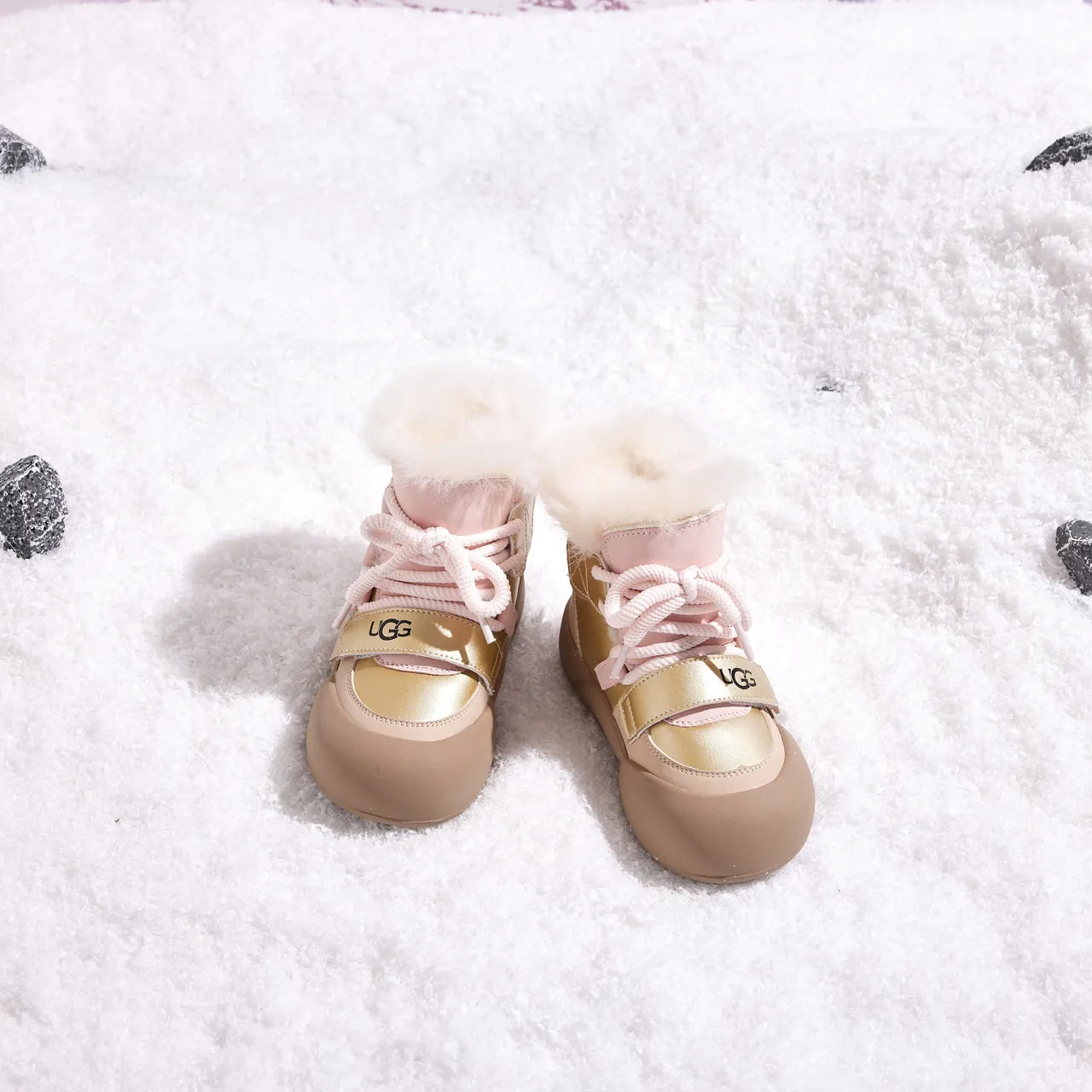 UGG 粉米色 厚底 羊毛领 雪靴 20