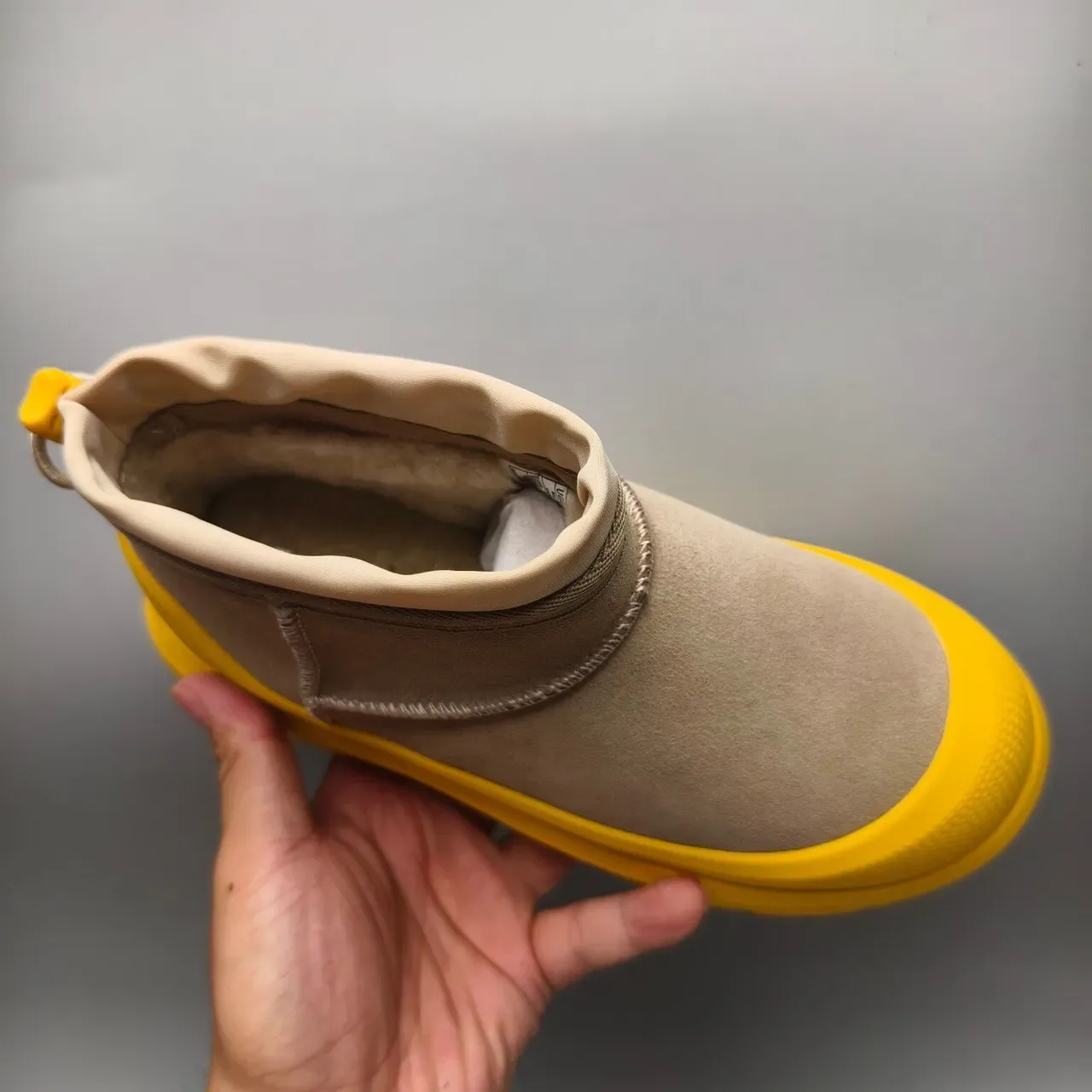 UGG Tasman Beige et Jaune Bottes de neige 3